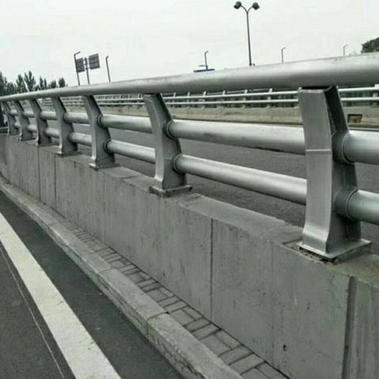 冷鍍鋅橋梁護欄